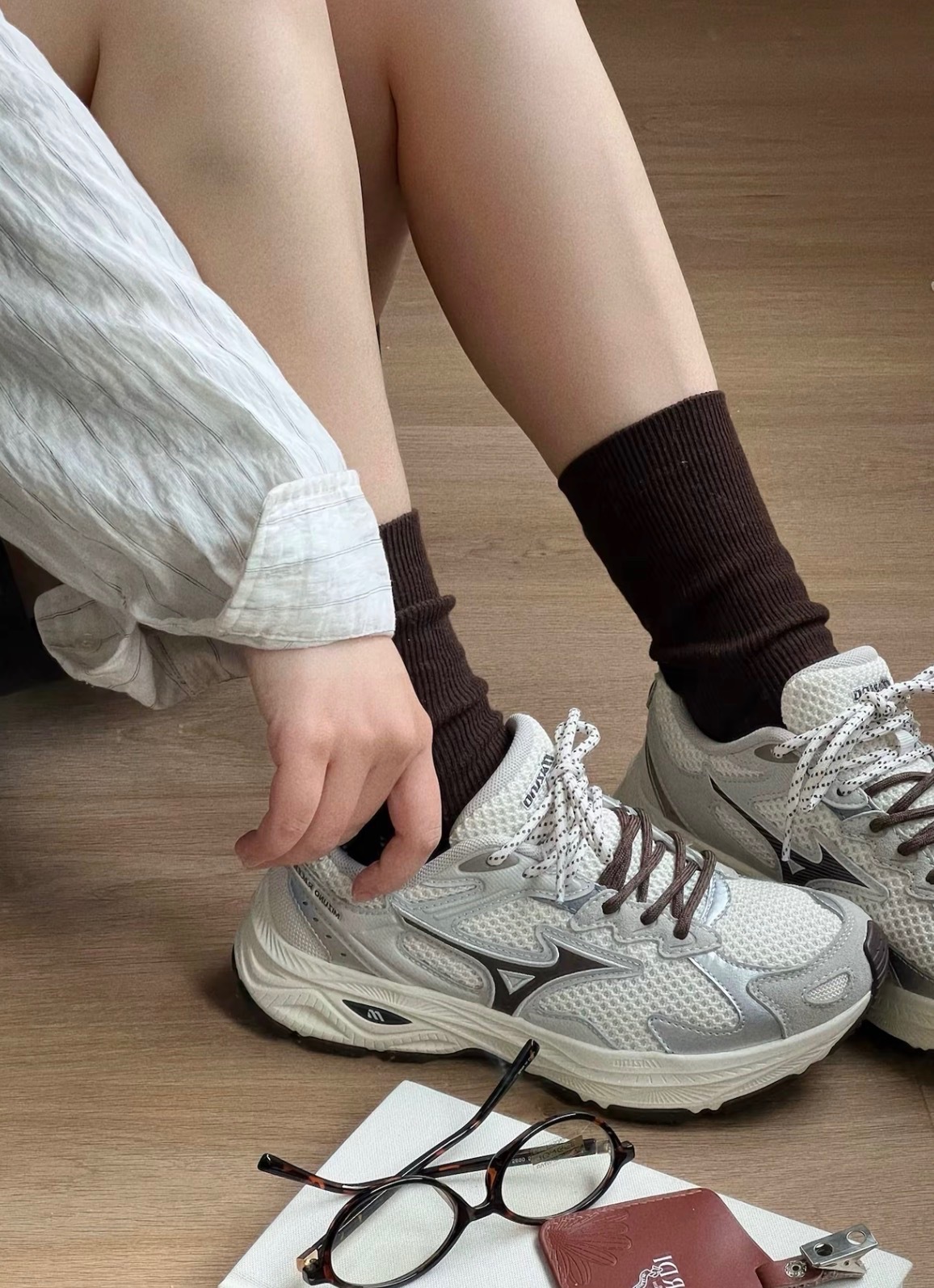 MIZUNO 美津濃 RACER S 慕斯棕 雙色鞋帶 復古跑鞋