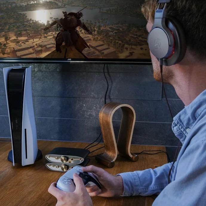 iFI Audio Zen DAC 3 Powering Your Headphones