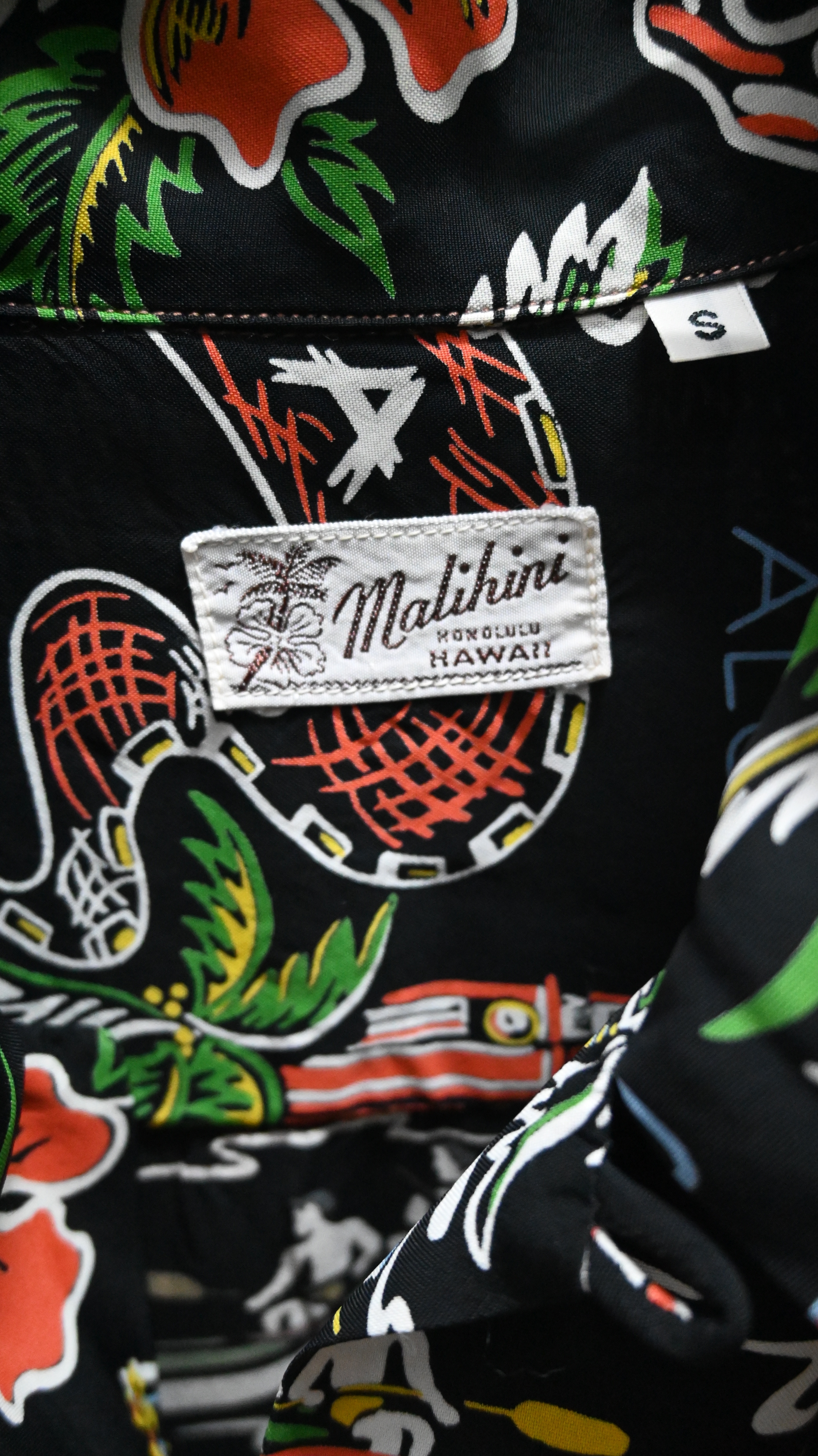 SUN SURF (Malihini) Hawaiian Shirt  (Made In Japan)