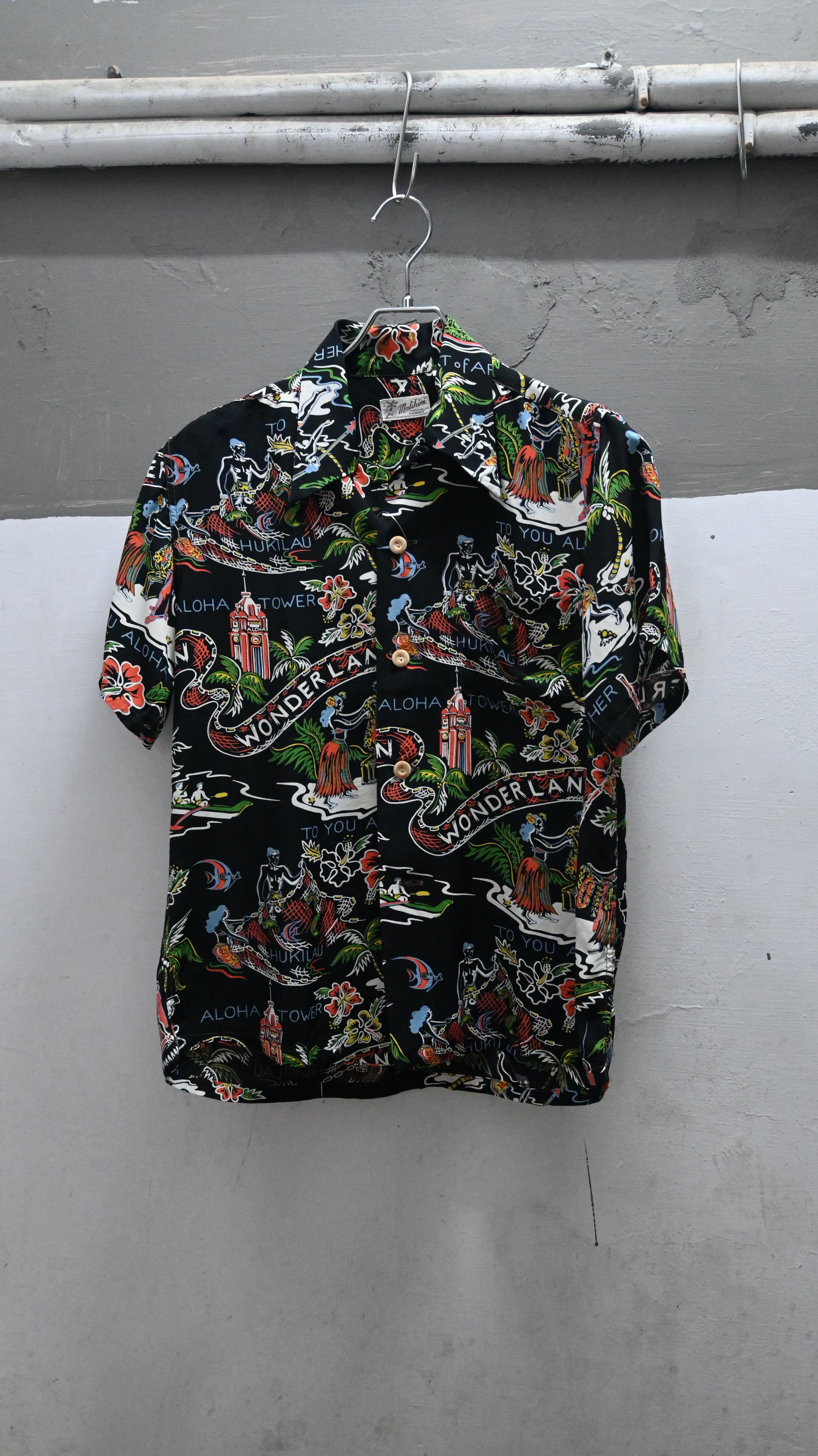 SUN SURF (Malihini) Hawaiian Shirt  (Made In Japan)