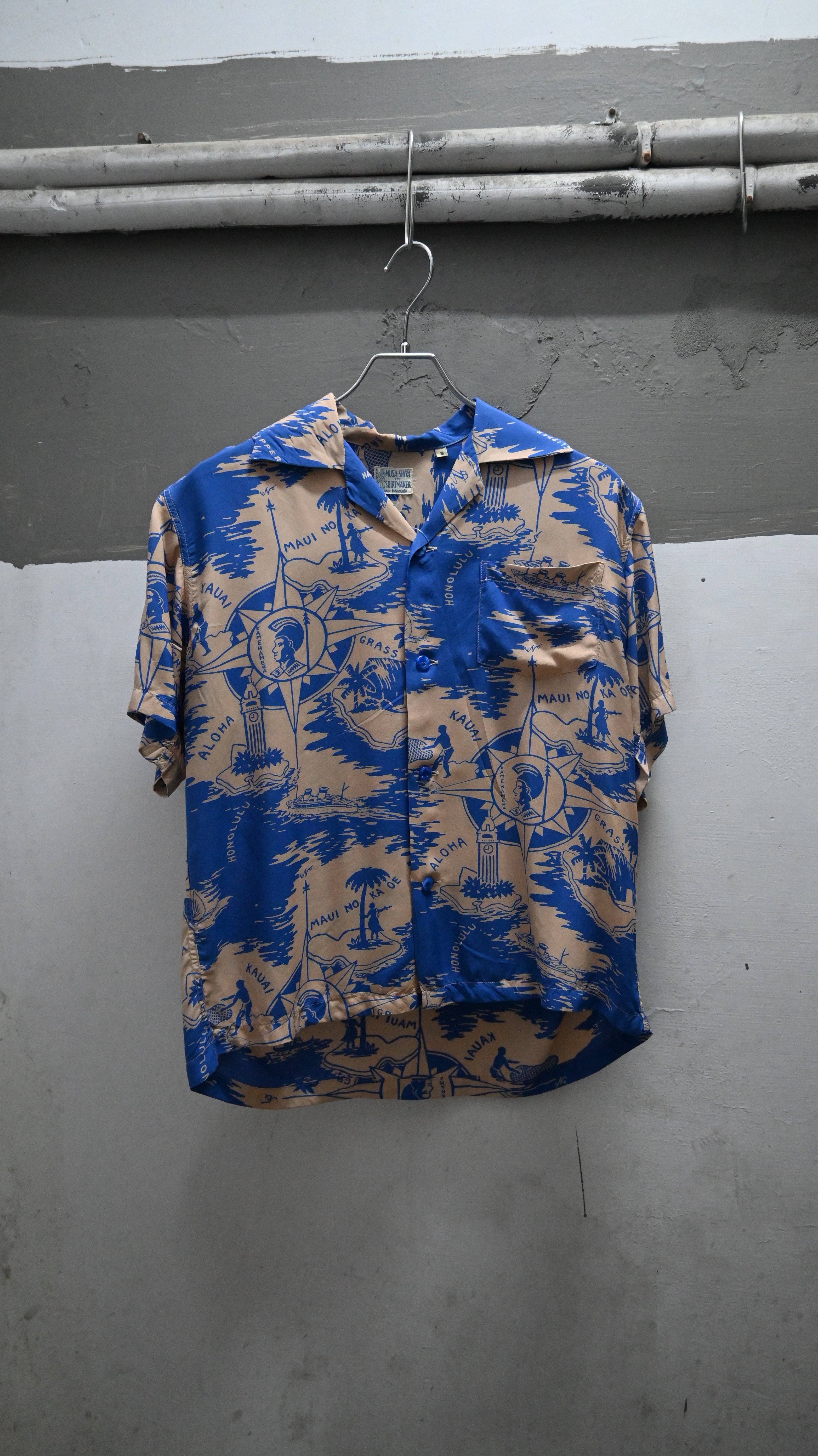 SUN SURF (MUSA-SHIYA) Hawaiian Shirt  (Made In Japan)
