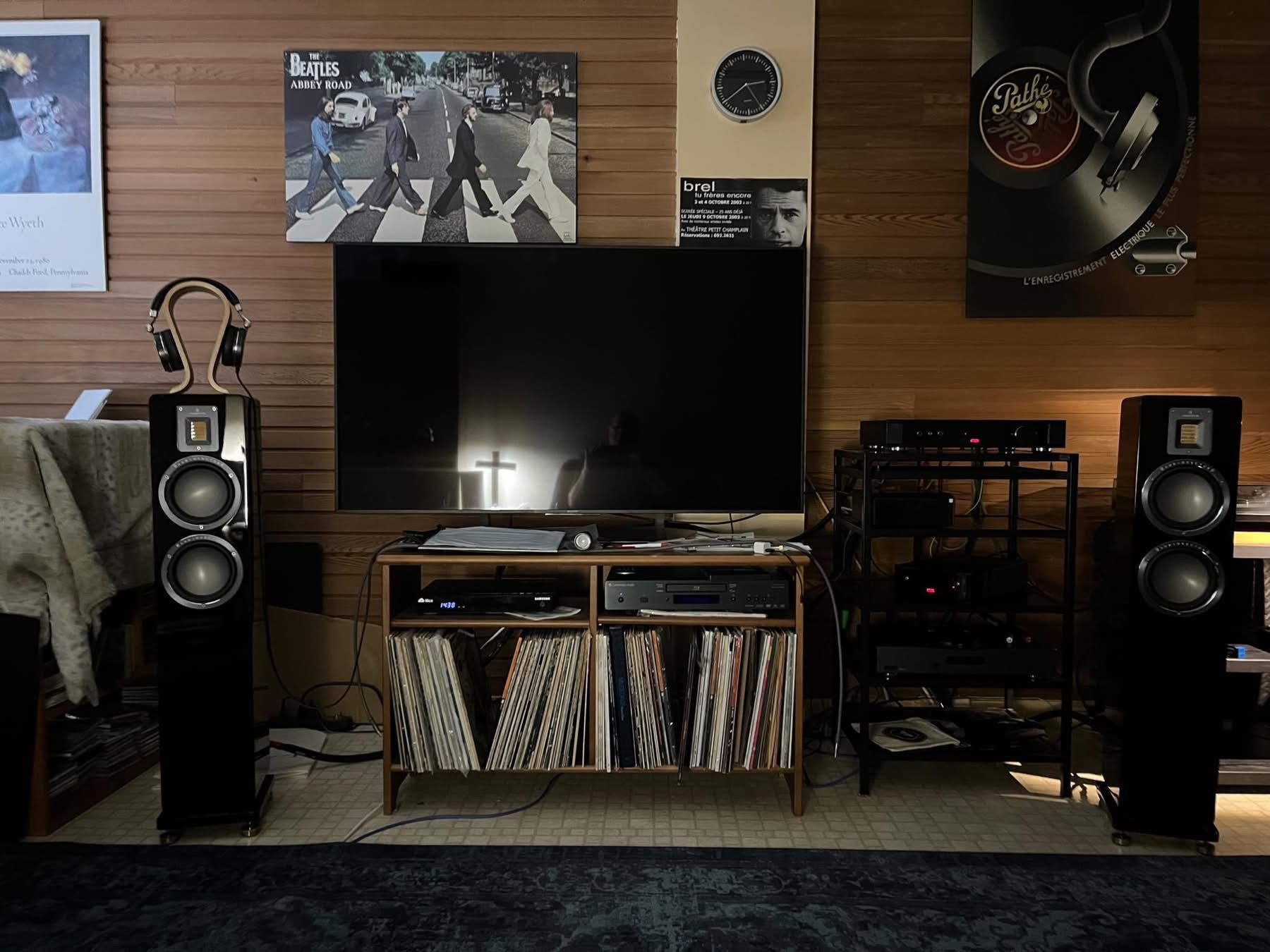 Audiovector QR3 Speaker Home Setup