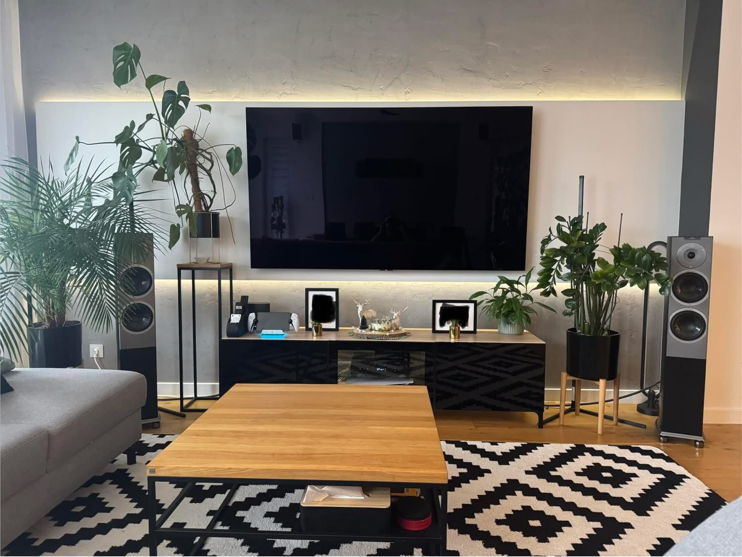 Audiovector R3 Arrete Black Speaker Home Audio Setup