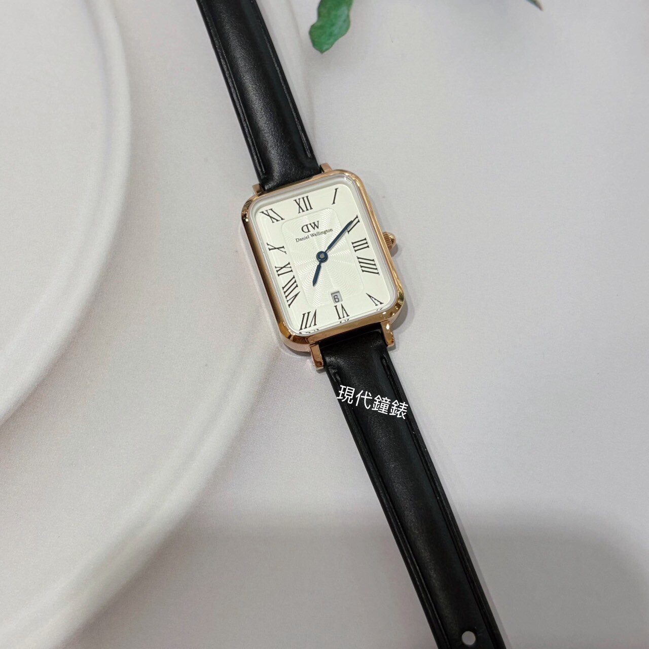 【DW Daniel Wellington】方形羅馬簡約女錶 DW00100862 20mm  現代鐘錶