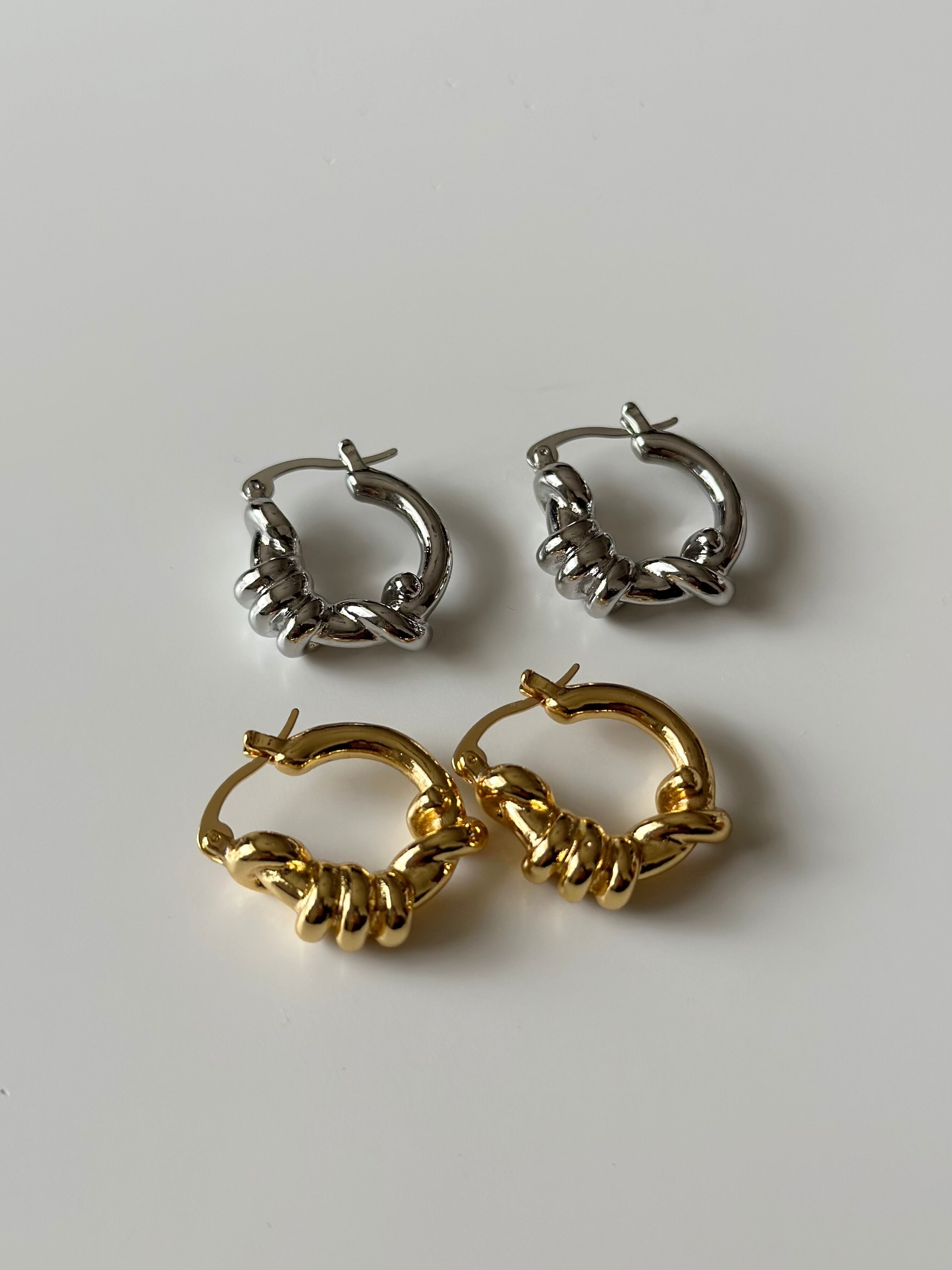 SS chunky knot hoop pierce