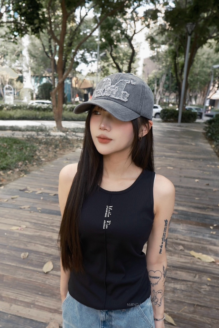<快速出貨> MATIN KIM 密拷邊無袖上衣 兩色