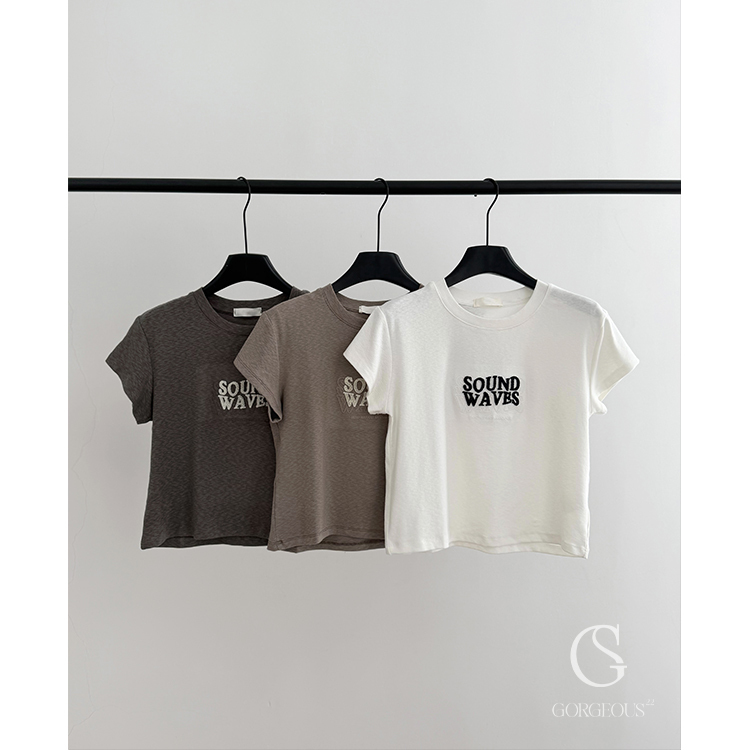 M52「雲朵⾯膜 ` ⽴體繡 TEE」