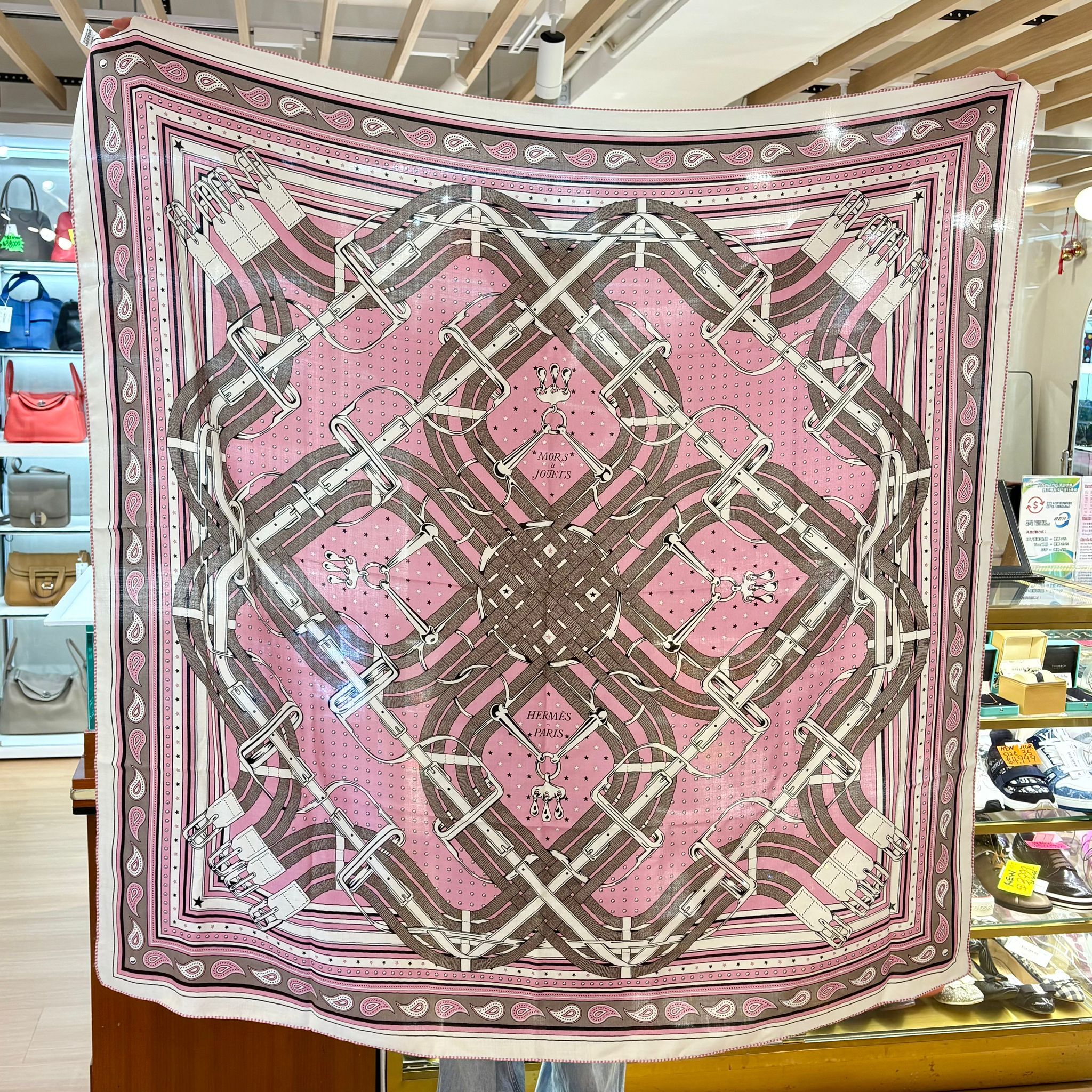 全新HERMES Scarf 140x140cm H244354S 04 Mors à Jouets Bandana 粉色披肩/圍巾 #BRAND NEW #香榭站正品