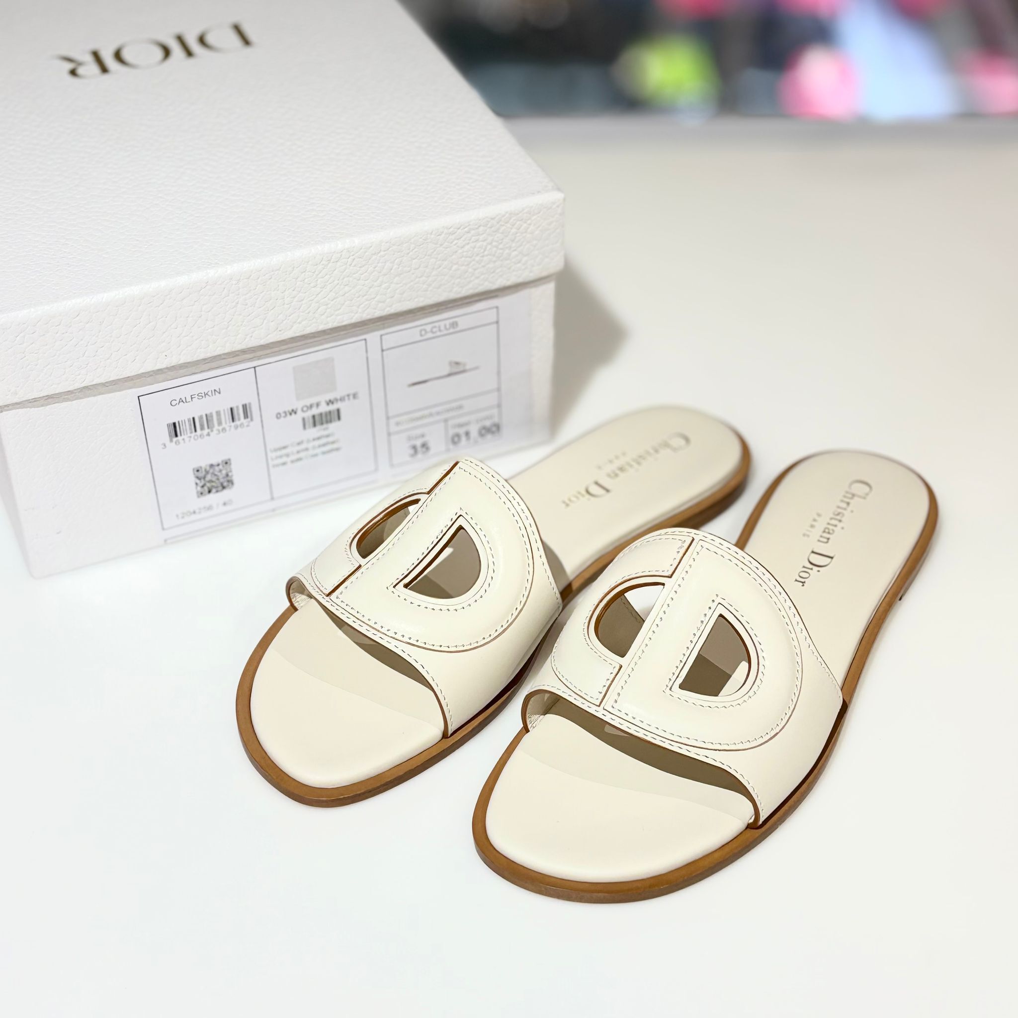 全新Dior拖鞋 35碼 white calfskin D-Club slide sandals 白色羊皮啡底 #BRAND NEW #香榭站正品