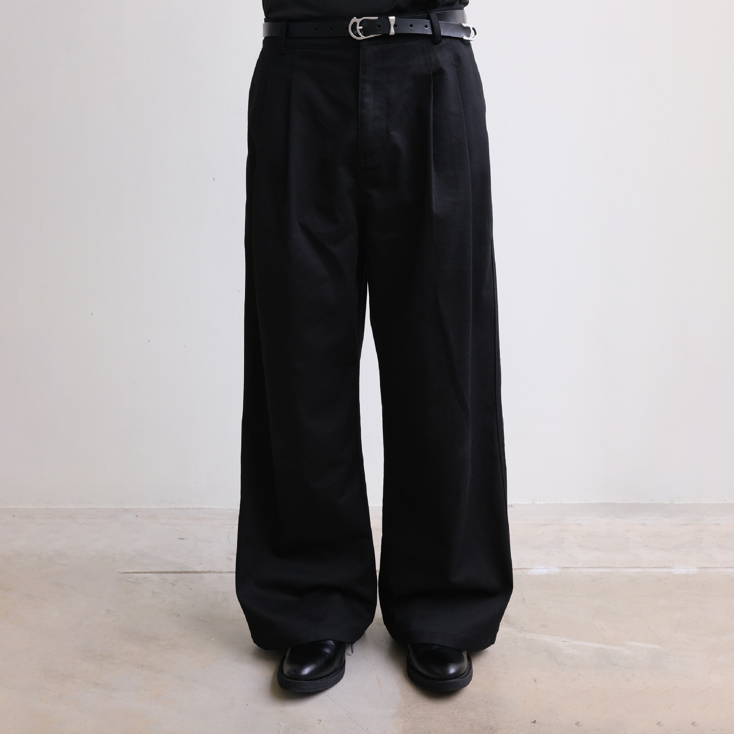 Anonymous Talking Wide Leg Pants 雙褶闊腿長褲