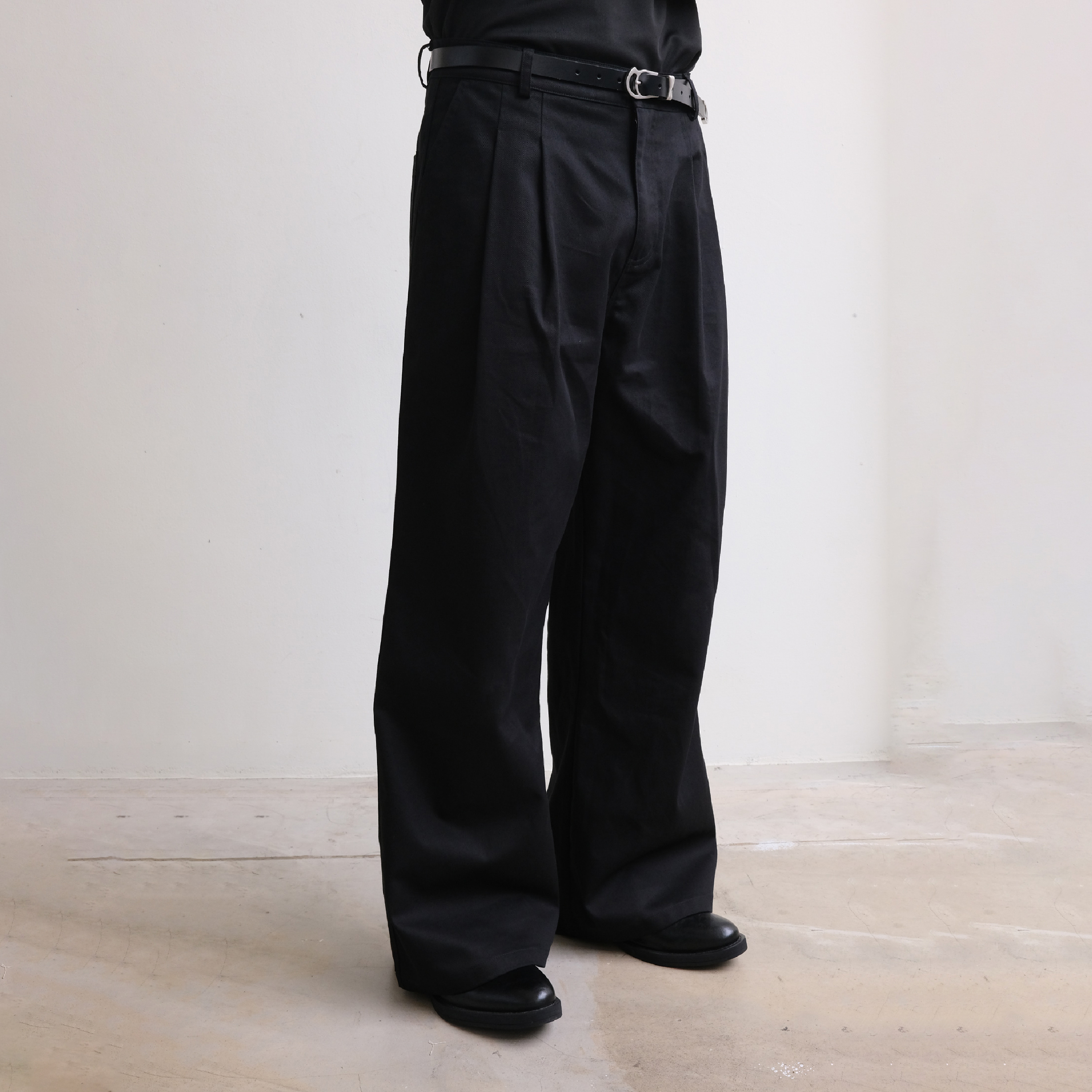 Anonymous Talking Wide Leg Pants 雙褶闊腿長褲