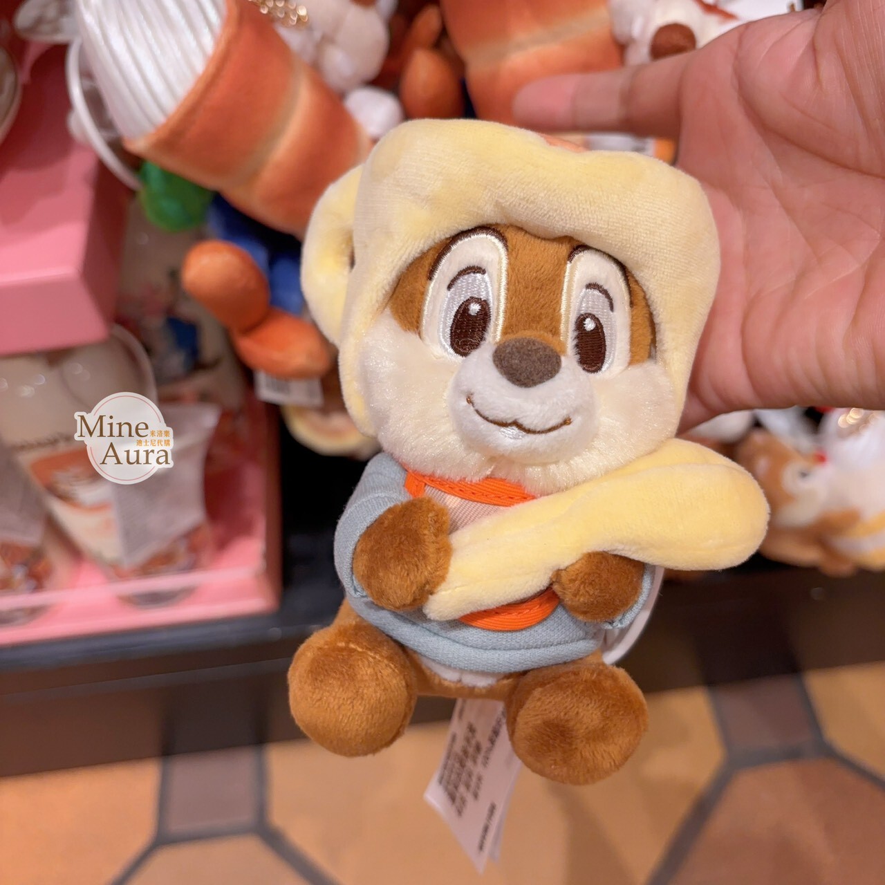 米奇和朋友們 都市醇香系列 黑鼻 奇奇 Chip 絨毛 鑰匙圈 吊飾 奇奇蒂蒂 Chip 'n Dale -上海迪士尼樂園