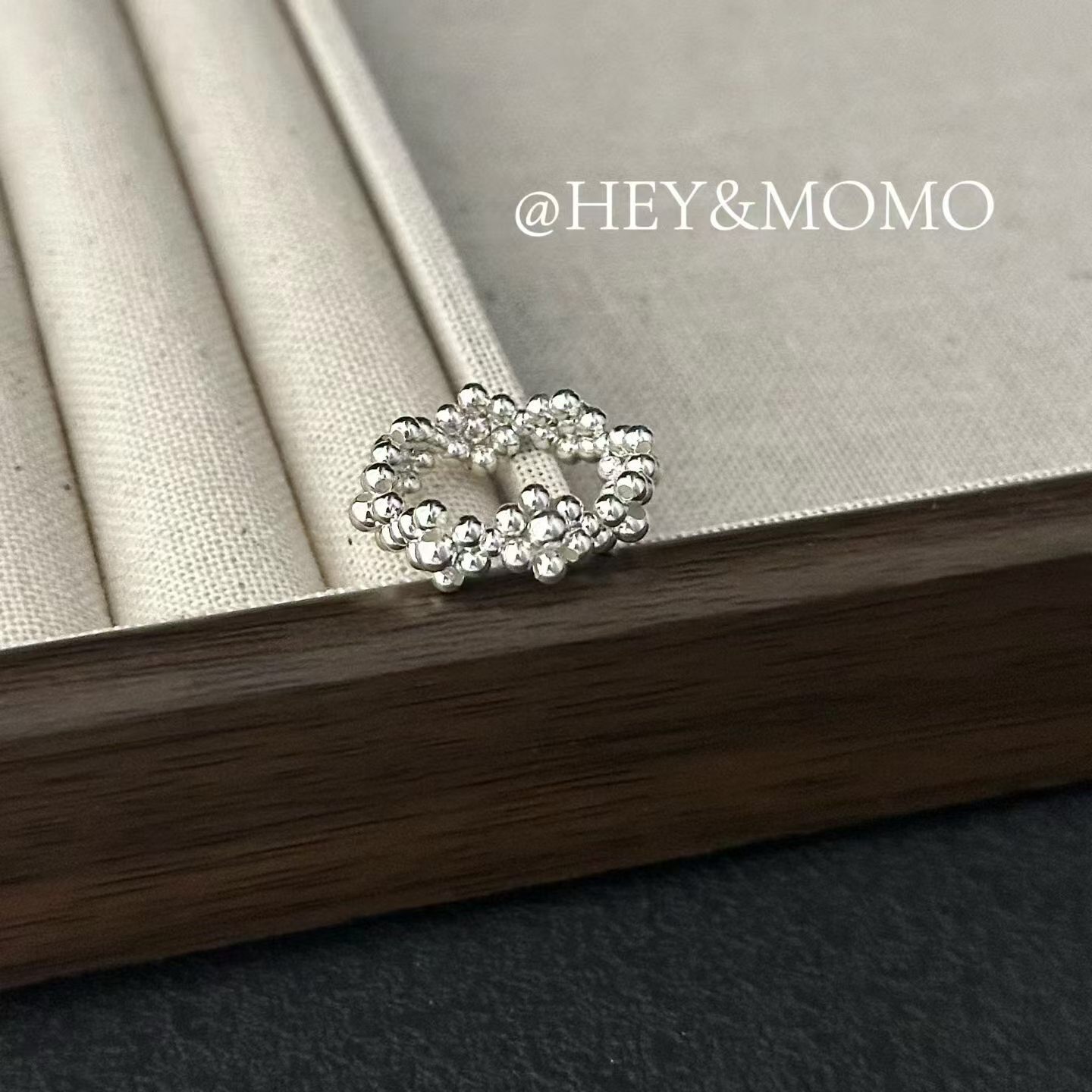 HM6202 ⚪️925 銀 小花彈力繩銀球戒指