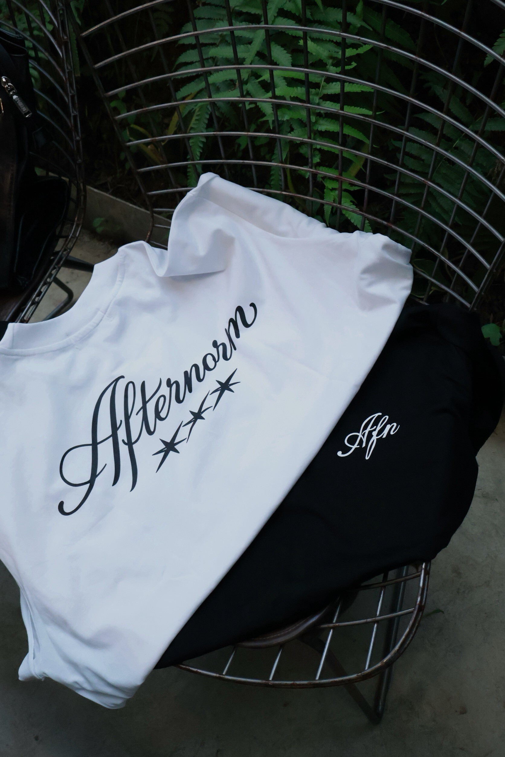 《S.V》AFTERNORM三星草寫LOGO短T*