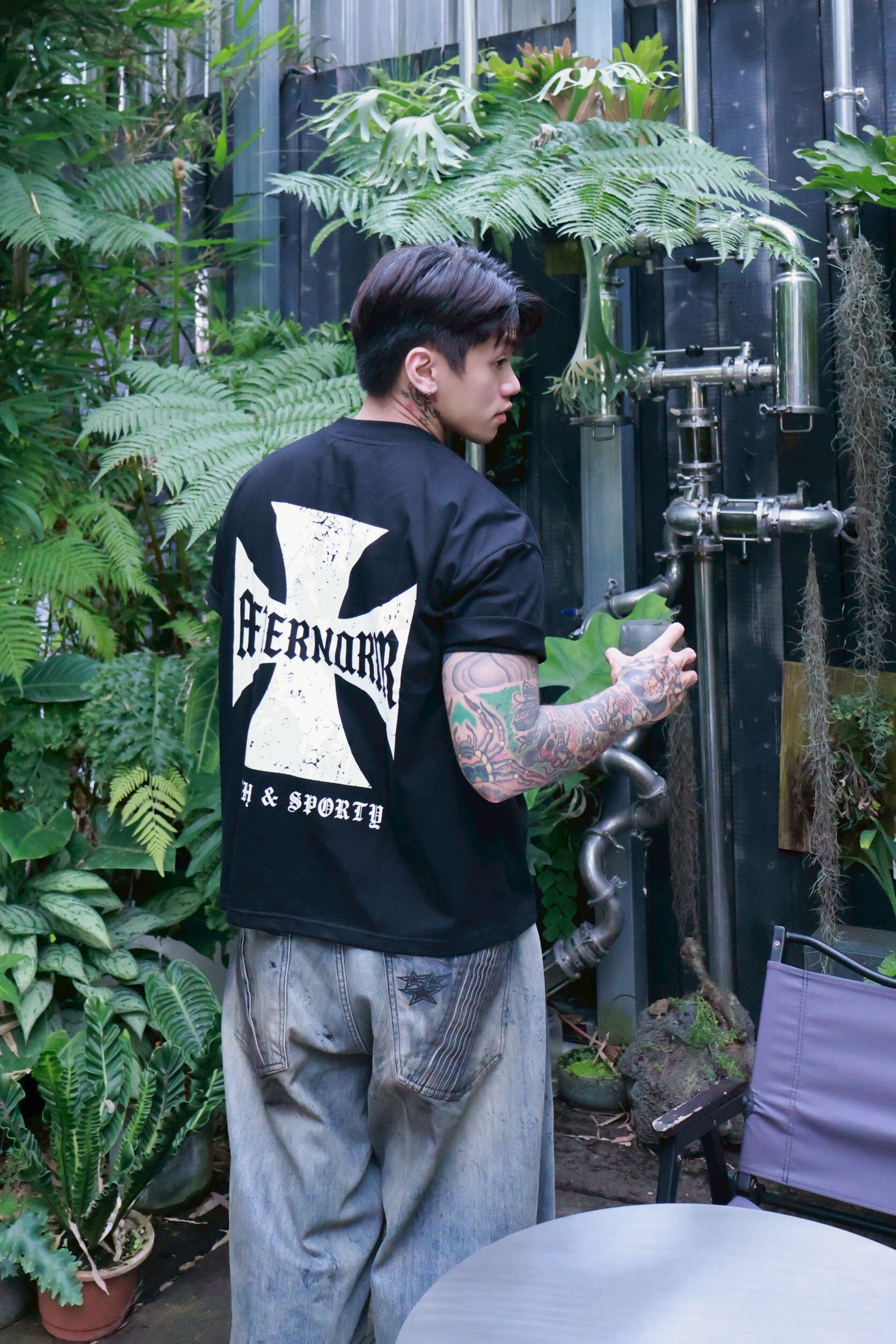 《S.V》AFTERNORM斑駁十字軍標短T*