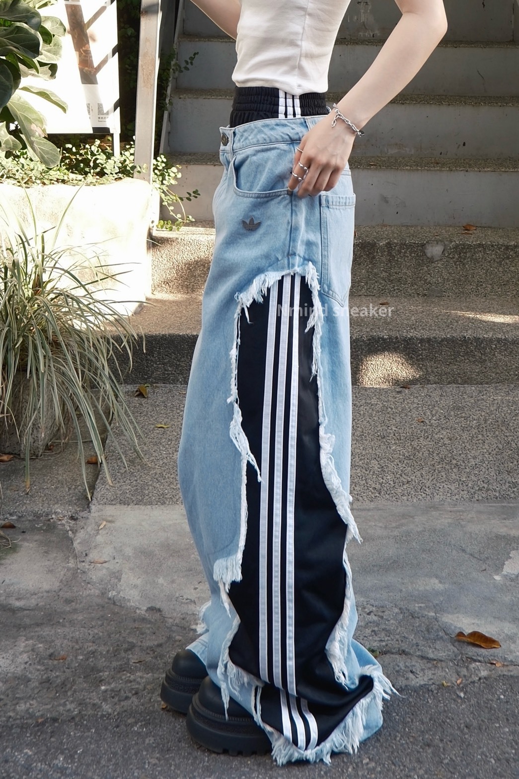 <快速出貨>ADIDAS ORIGINALS ADILENIUM  破壞牛仔闊腿褲 男女款