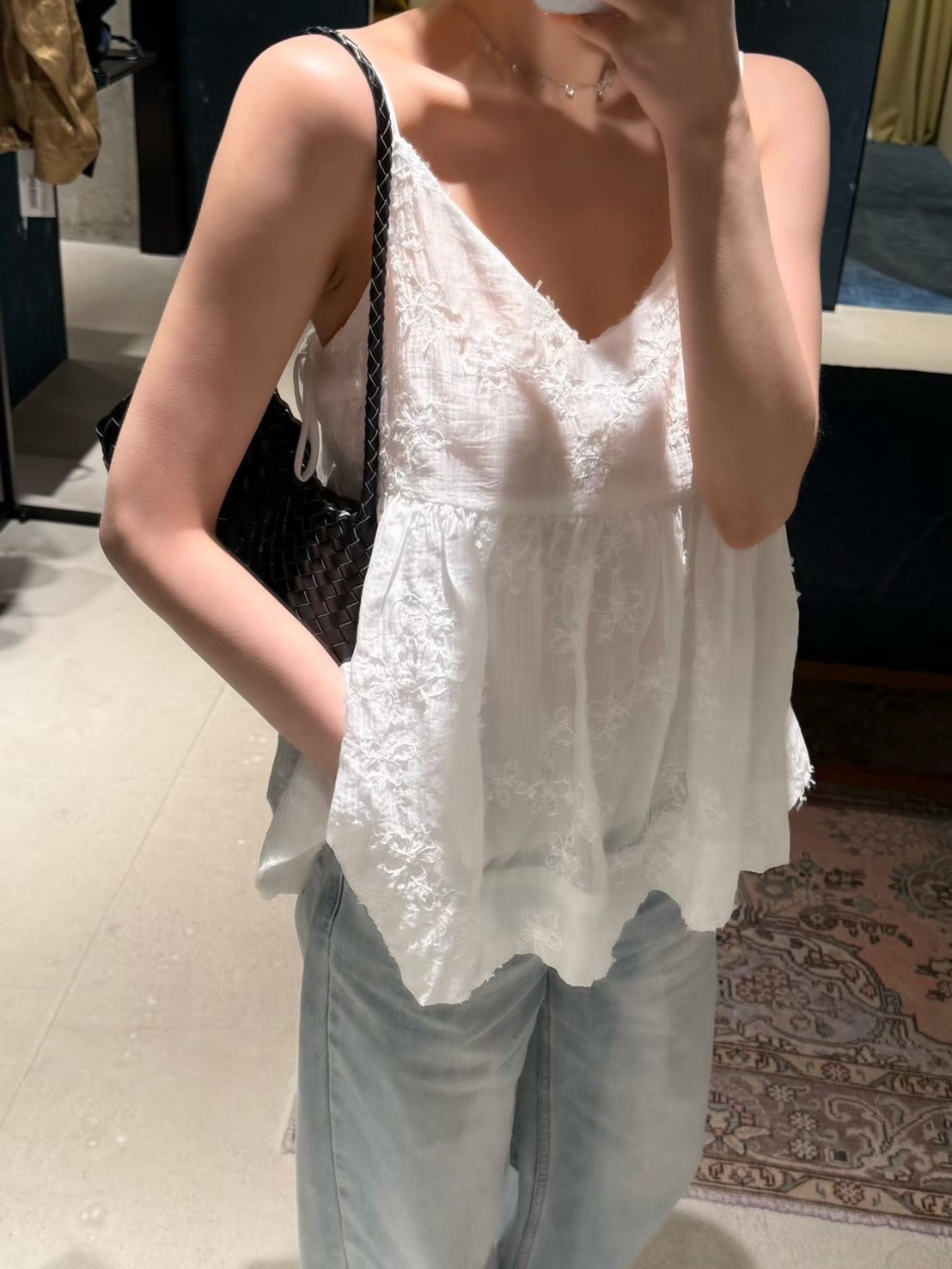 蕾絲鬚紋側綁帶背心