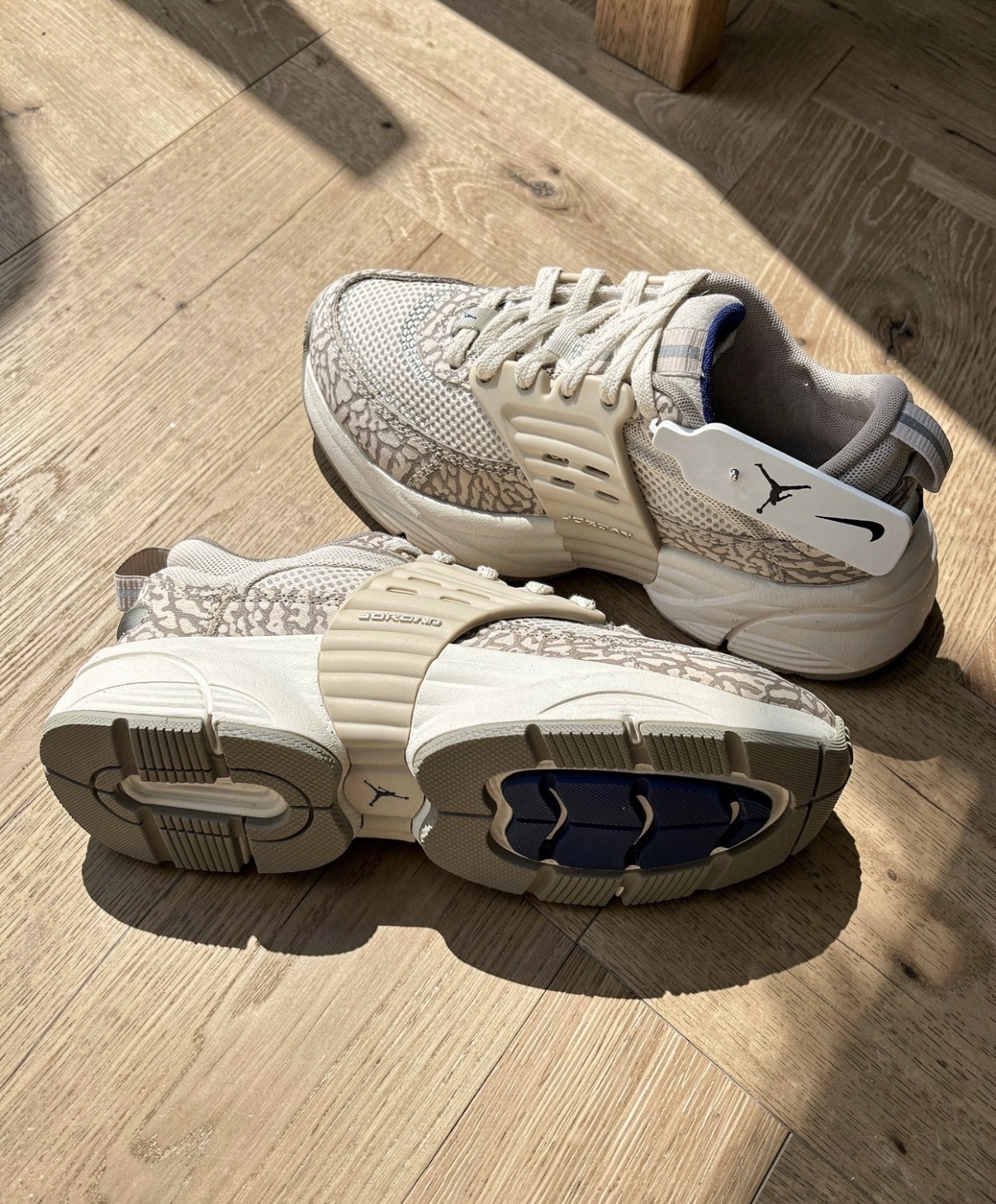 女鞋 NIKE W JORDAN TRUNNER O/S 象灰 爆裂紋 麂皮 網眼 支撐 運動鞋【IR1839-001】