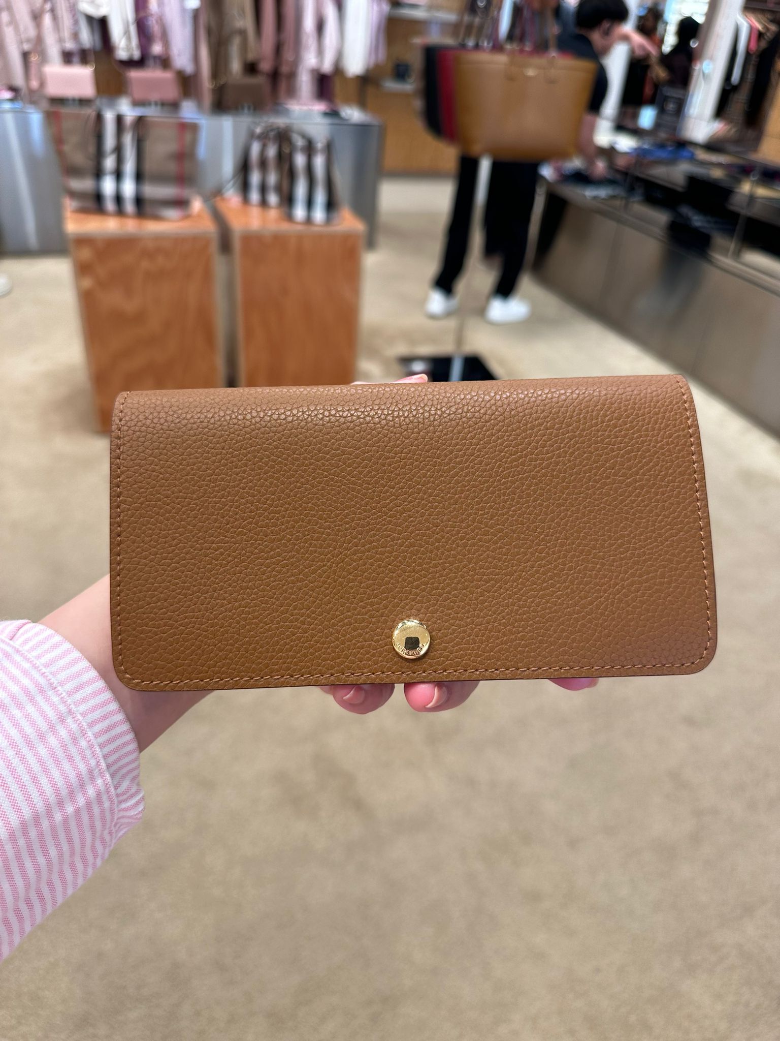 LYS02006 Burberry 啪鈕內格紋長銀包