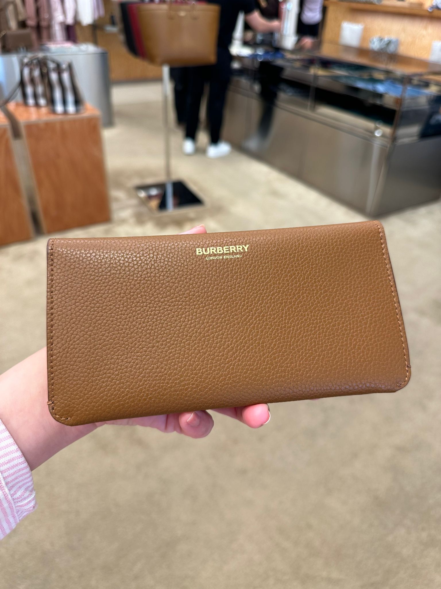 LYS02006 Burberry 啪鈕內格紋長銀包