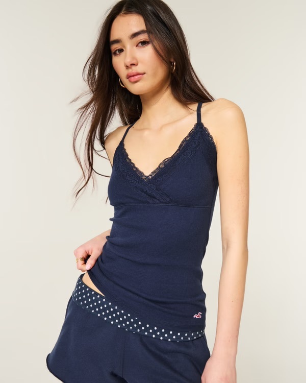 (預購) HOLLISTER 蕾絲背心Wrap Lace Trim Layering Cami