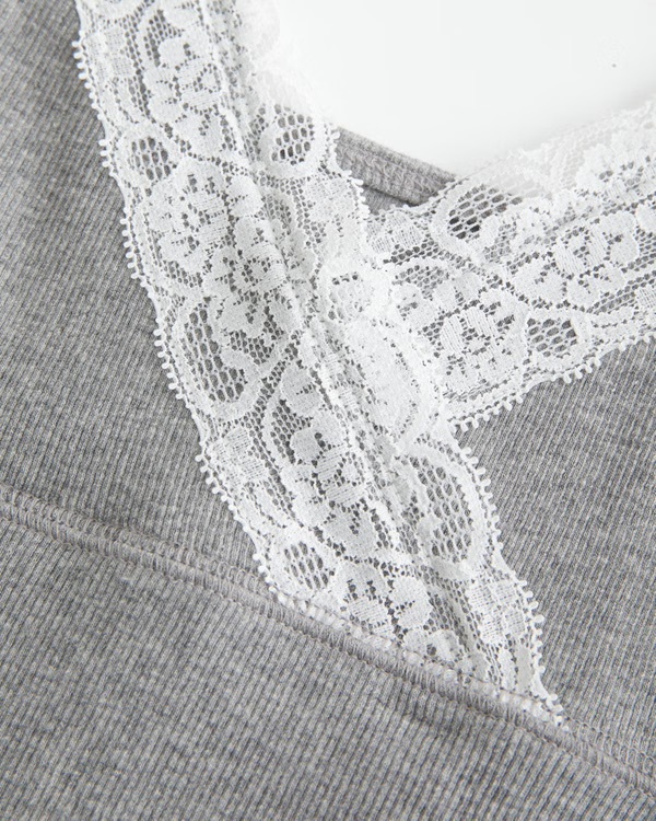 HOLLISTER 蕾絲背心Wrap Lace Trim Layering Cami