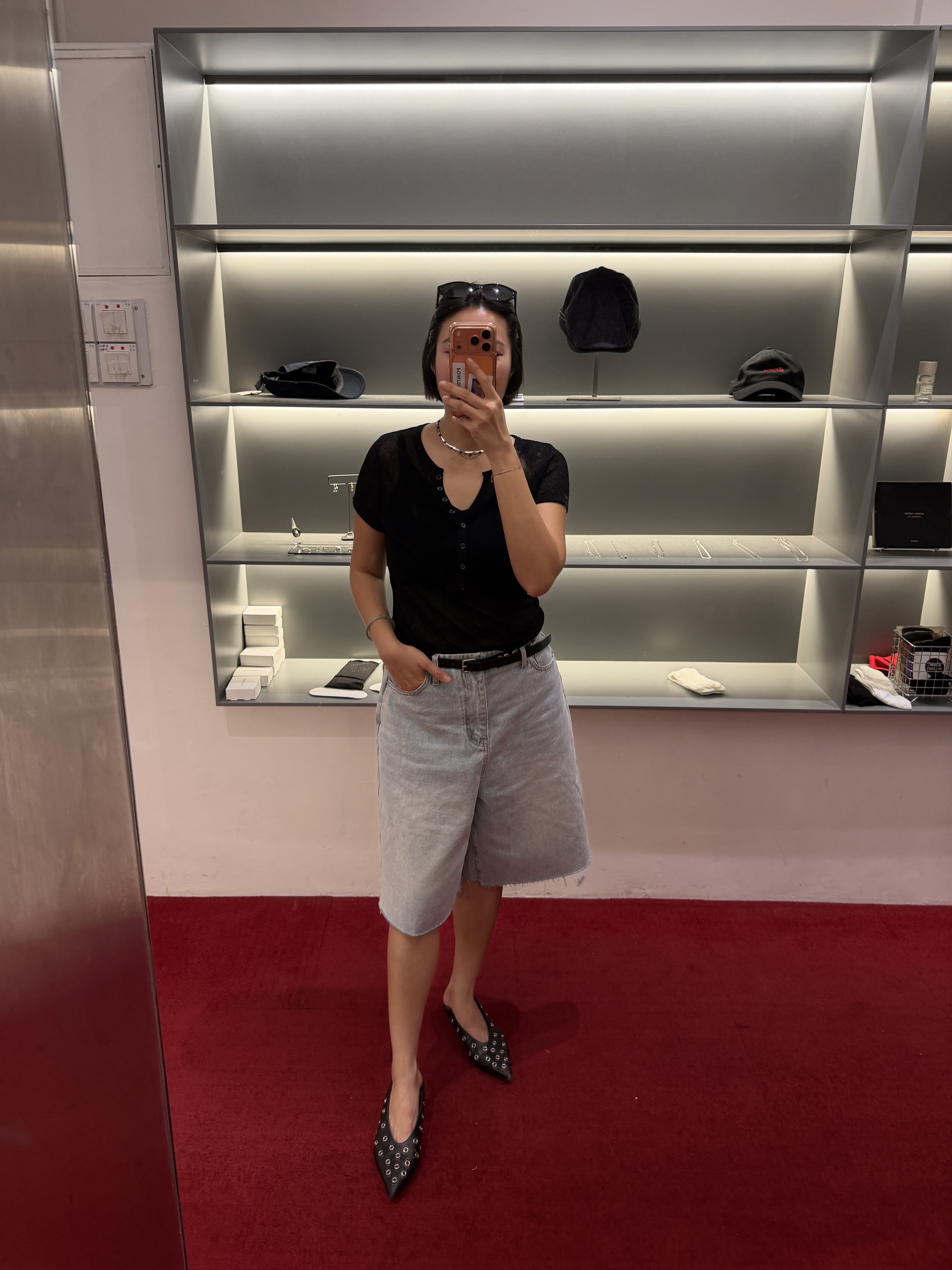 Buttoned sheer Blouse