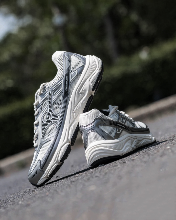 Mizuno NEX Jogging shoes, gray, silver and white ｜D1GH2624-01(預購Pre-order)