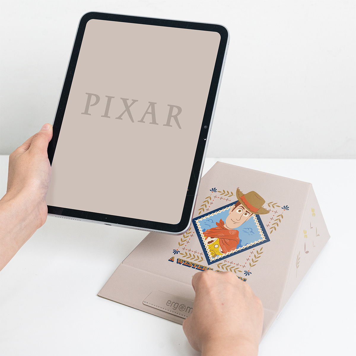 Pixar 玩具總動員5-出勤三件組（筆電支架+三合一鼠墊+手機支架）【正版授權】