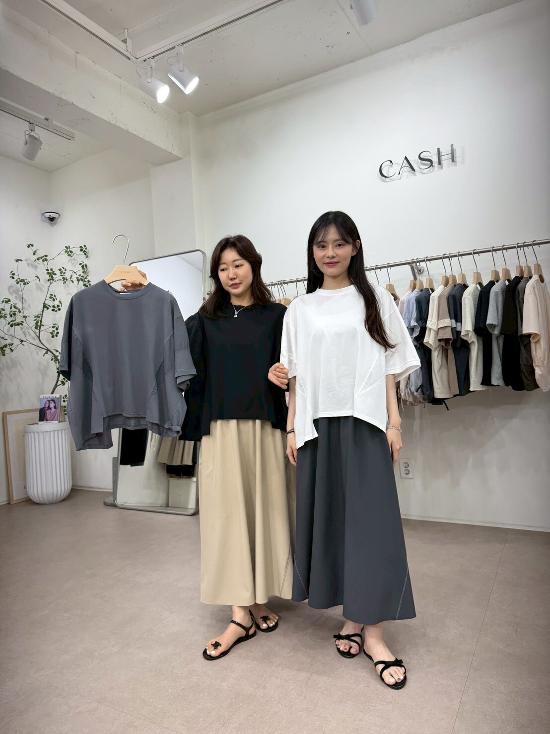 CA6207 車縫線寬鬆Tee