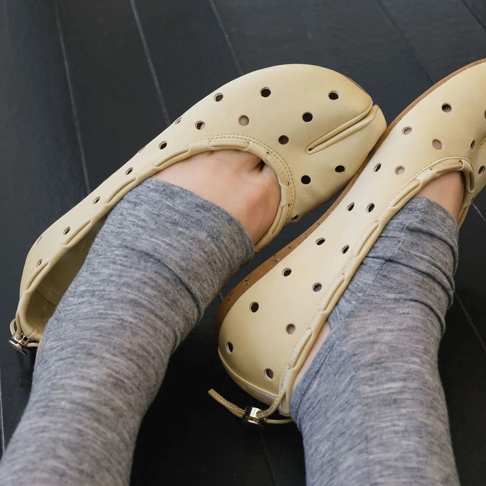 PAES Leather String Flat Cheese