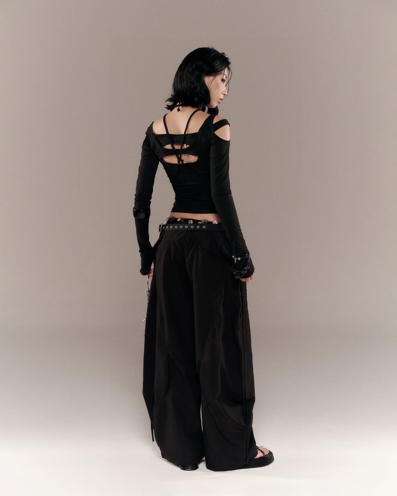 【越南連線】BUNNYHILL CONCEPT  SERAFIN TOP 黑色 BCC03