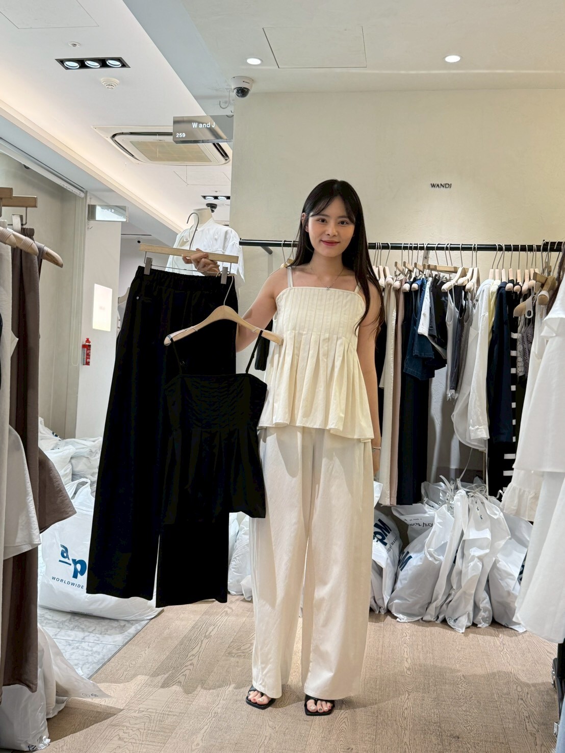 WJ6215 百褶魚骨裙擺細肩吊帶