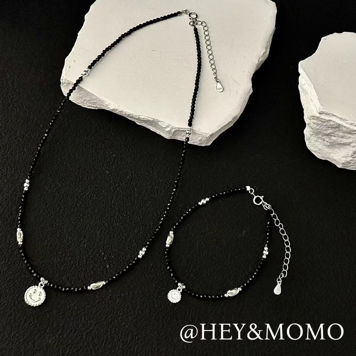 HM6251 ⚪️925 銀 高品質小顆粒黑色尖晶石笑臉手鍊