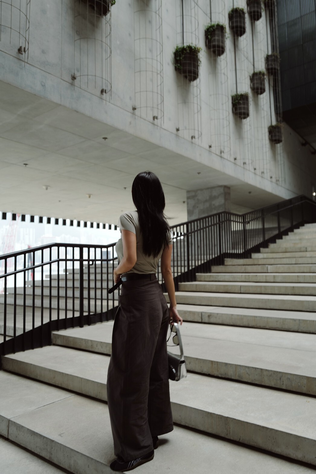 打摺大寬褲（杏/深灰）