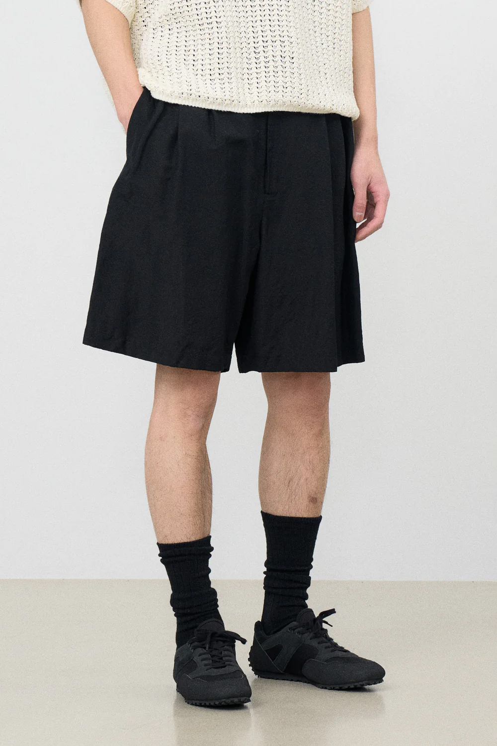 YOKE WOOL LINEN 3PLEATED SHORTS (2COL)