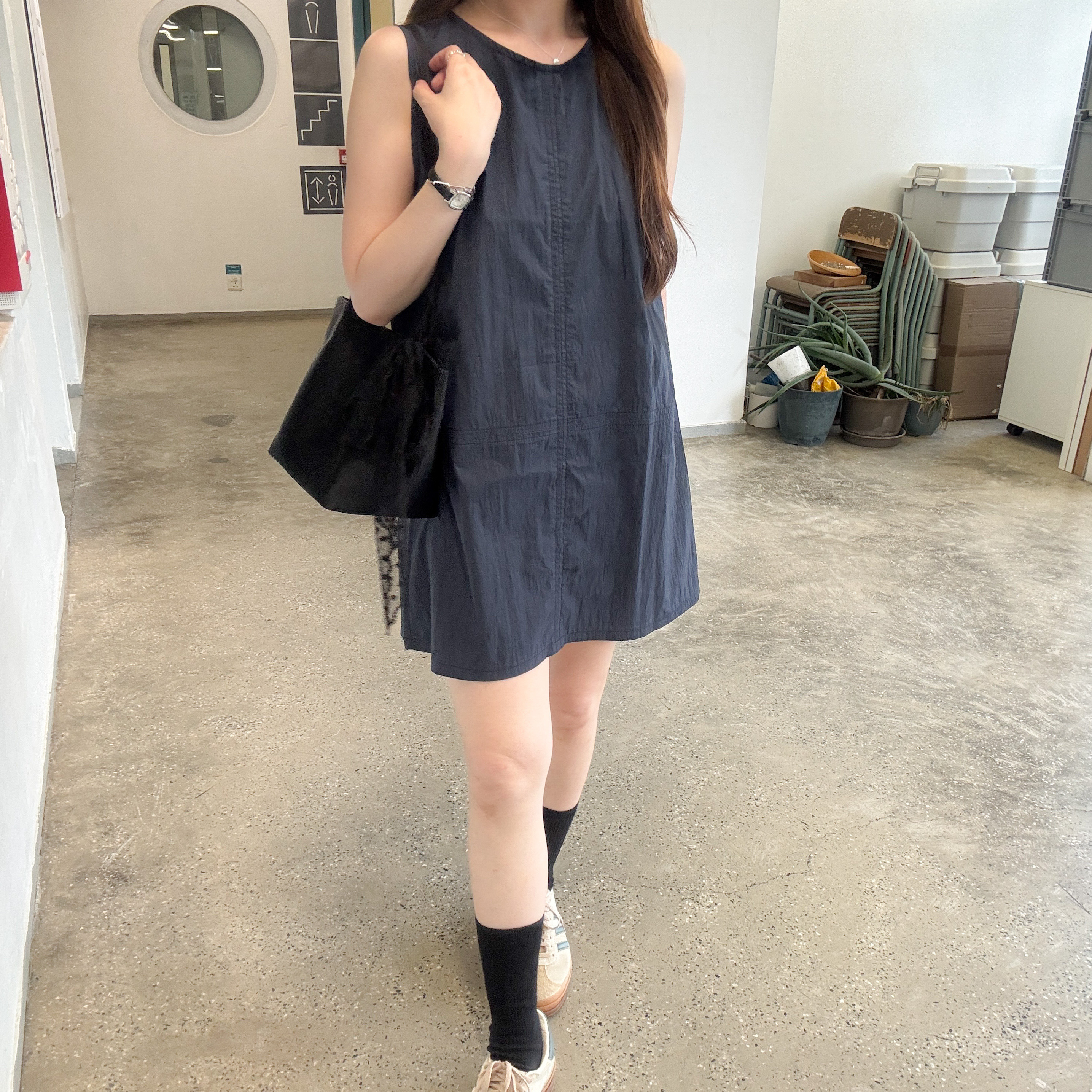 抗熱必備! 風褸料直身背心裙