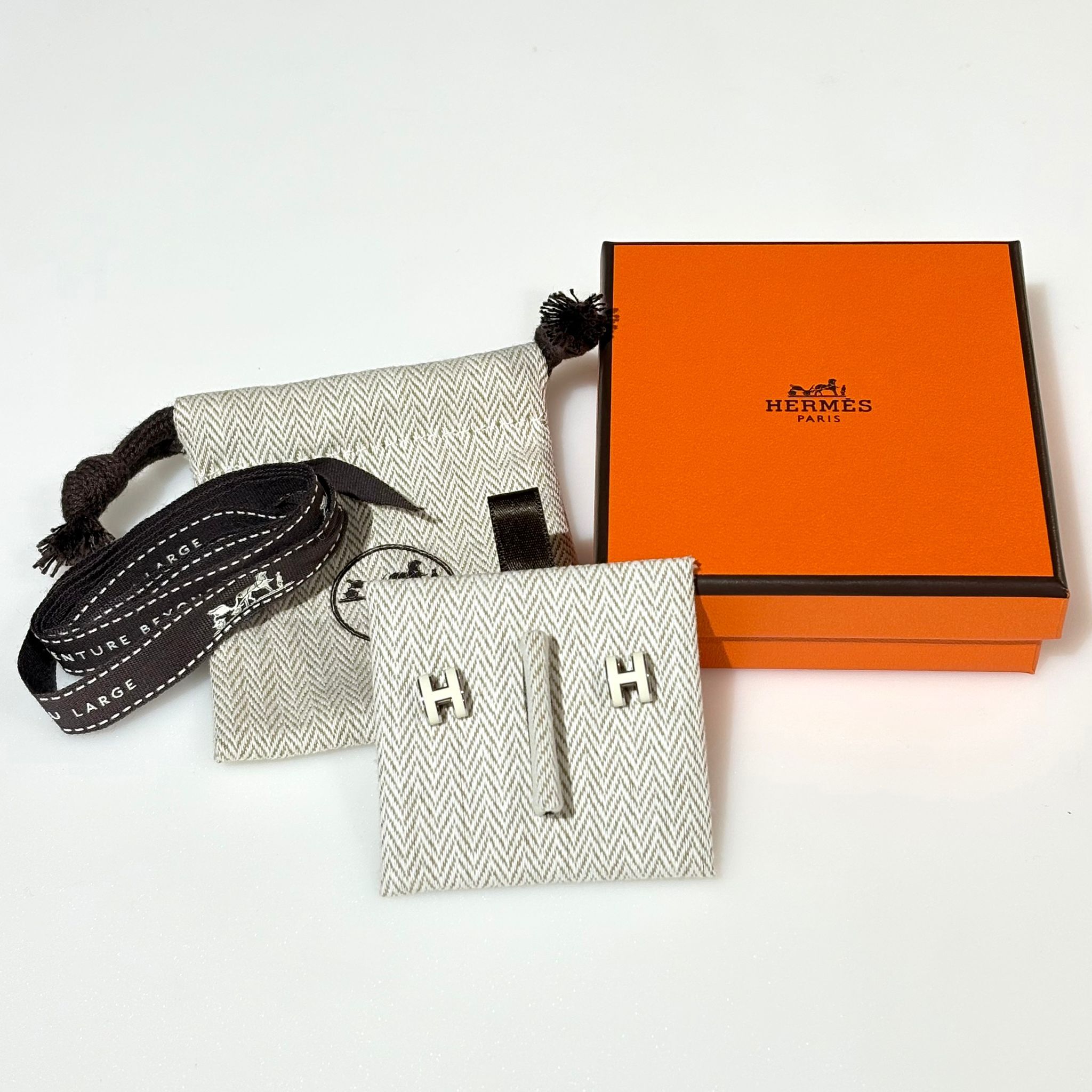 全新HERMES Earring MINI POP H (白x銀) 愛馬士耳環 #BRAND NEW #香榭站正品