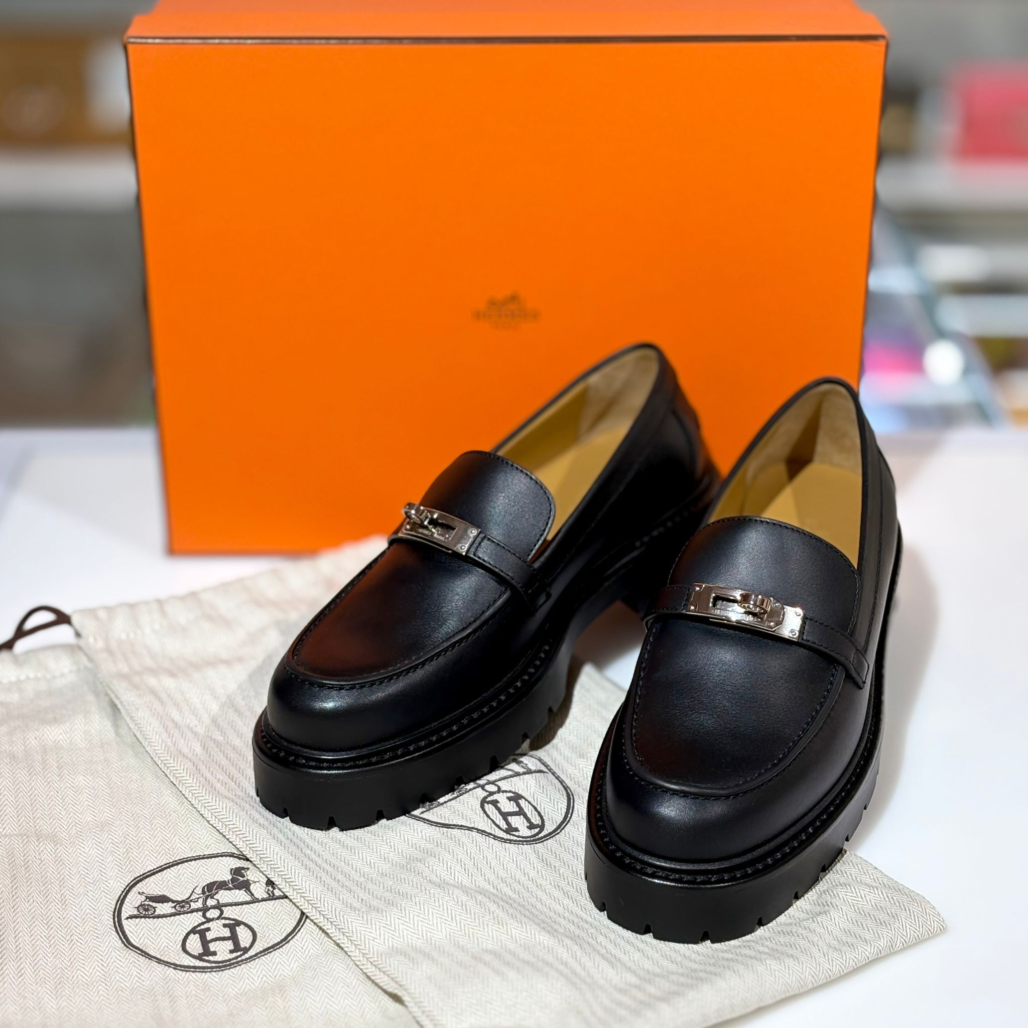 全新HEMRES鞋 37碼 Icone loafer 黑色牛皮KELLY銀扣 #BRAND NEW #香榭站正品