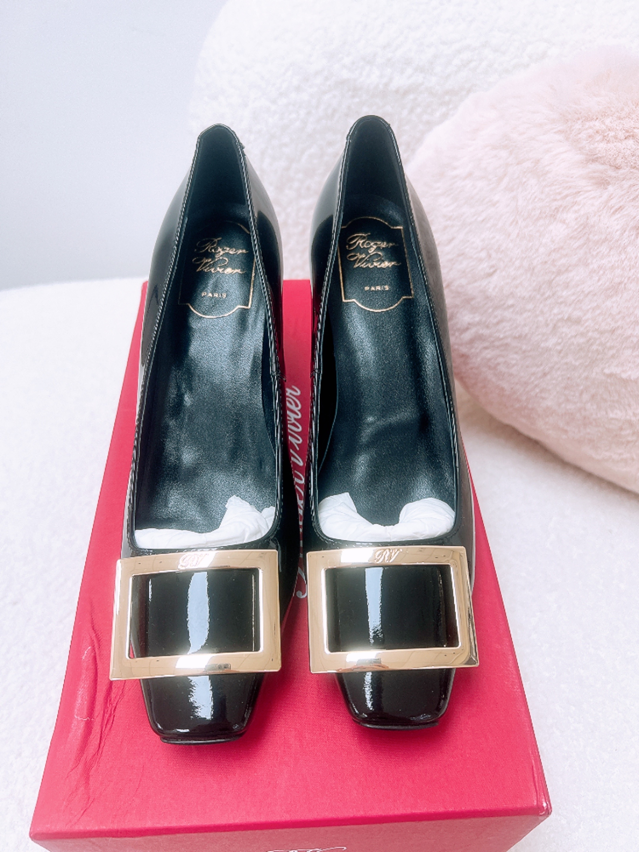 *Unused* (size 39) Roger Vivier plumps/ high heels black patent