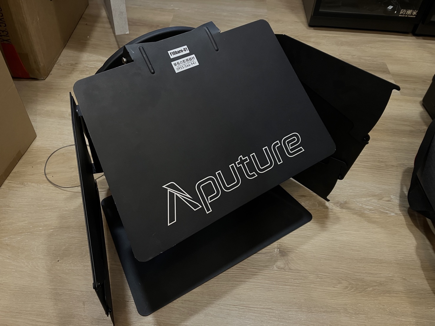 ［二手出清］愛圖仕 Aputure Fresnel F10+ F10 Barndoor 菲涅爾透鏡 學長影視