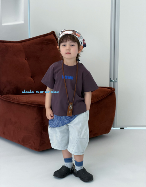 DDC04B119BL  DODO Wardrobe -淺藍色美學弧線牛仔短褲