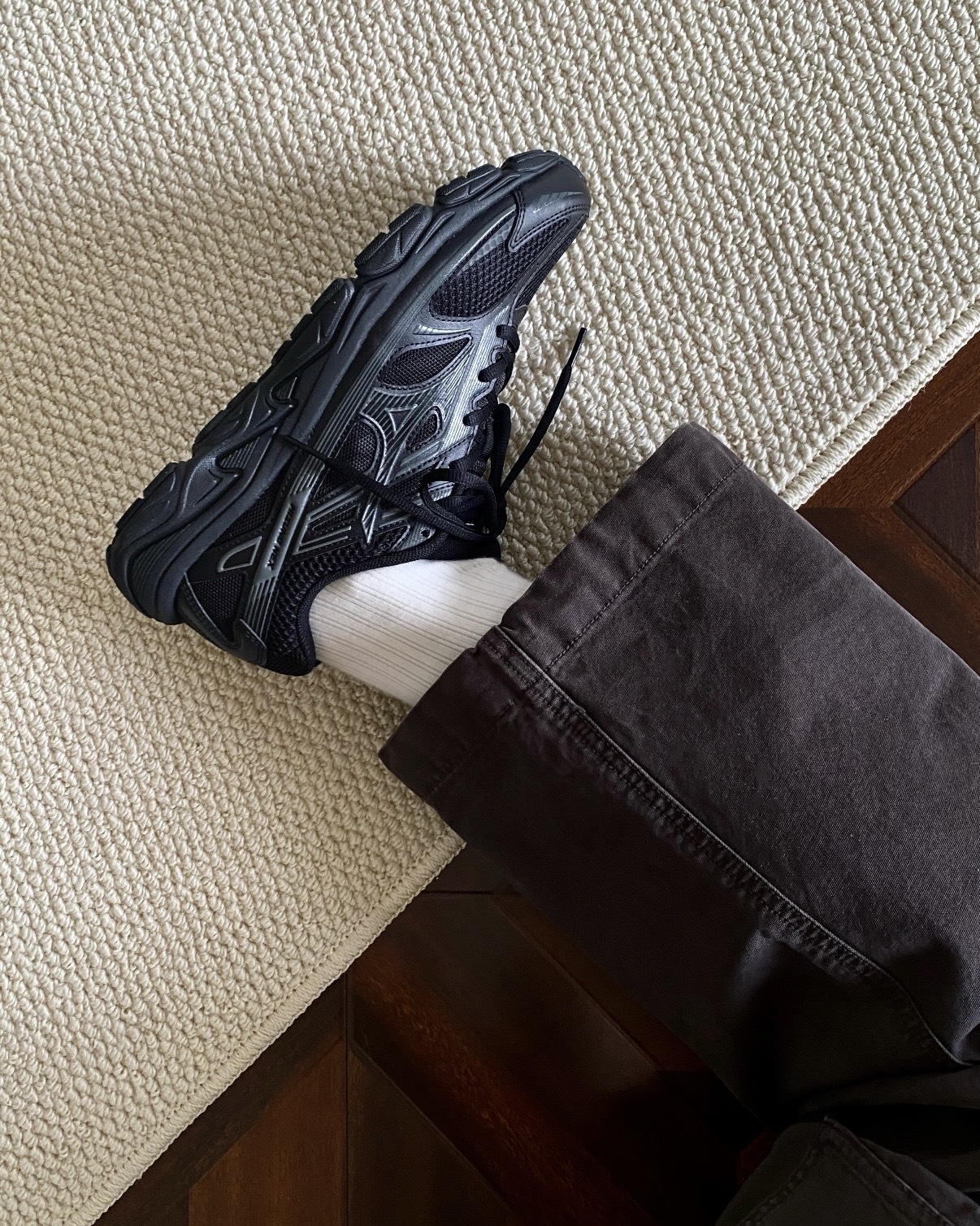 MIZUNO NEX 黑色 黑灰 輕量 透氣 網面 耐磨 慢跑鞋 男女鞋 D1GH262402 / 預購