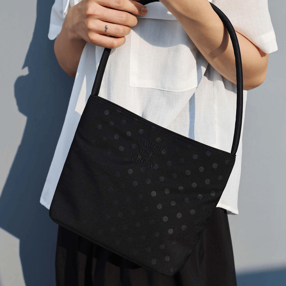 mucu and ebony (m.a.e)｜Near Dote Bag 關鍵字：MU87