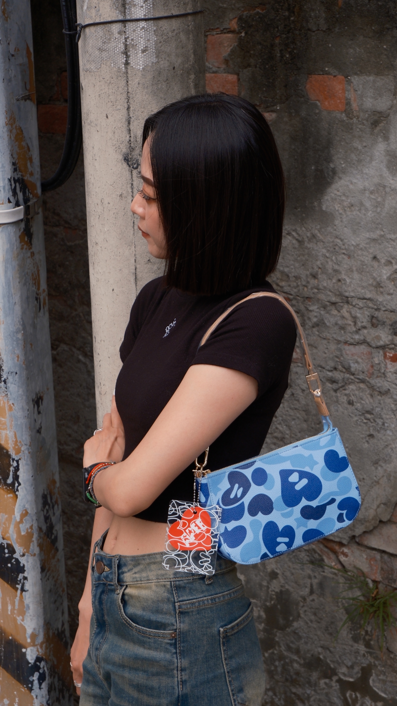 BAPE CAMO MINI BAG HANDBAG 藍迷彩 迷你 肩背包 手拿包 CM20289302
