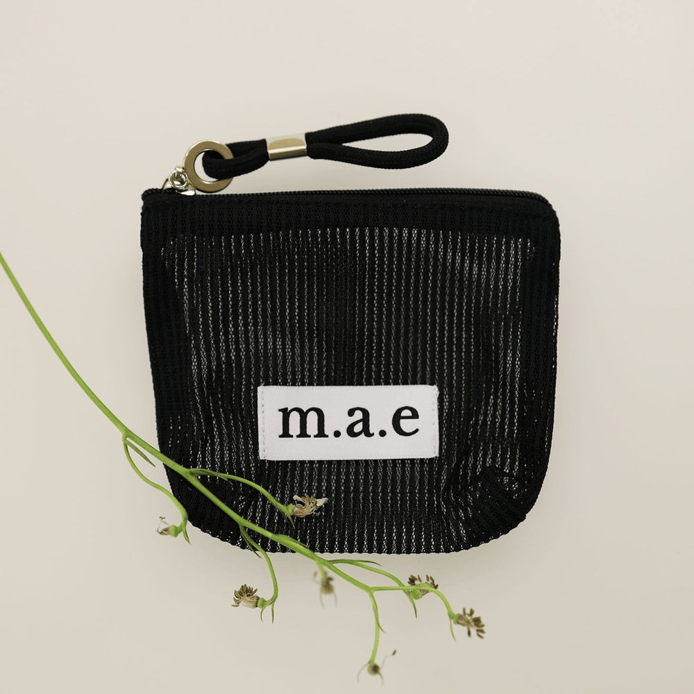 mucu and ebony (m.a.e)｜m.a.e Logo Mesh Pouch [3 colors] 關鍵字：MU90