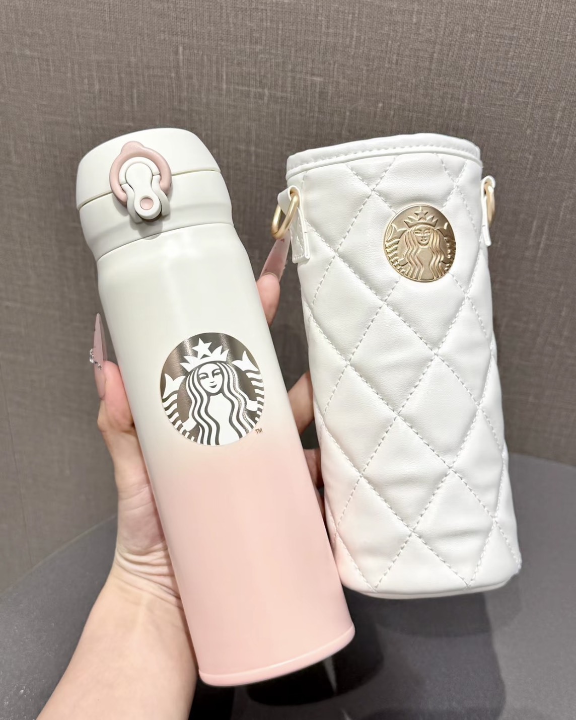 STARBUCKS 星巴克 漸變櫻花粉 配小香風菱格紋杯套500ML