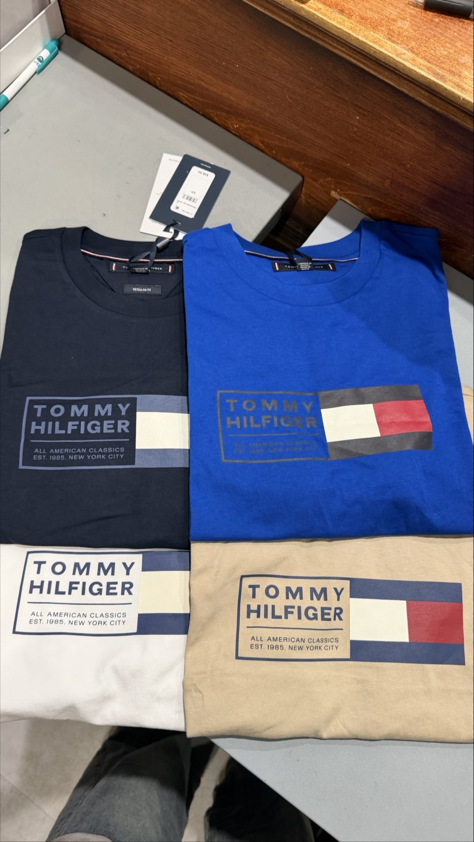 Tommy Hilfiger 長方國旗字母 短袖上衣 短T