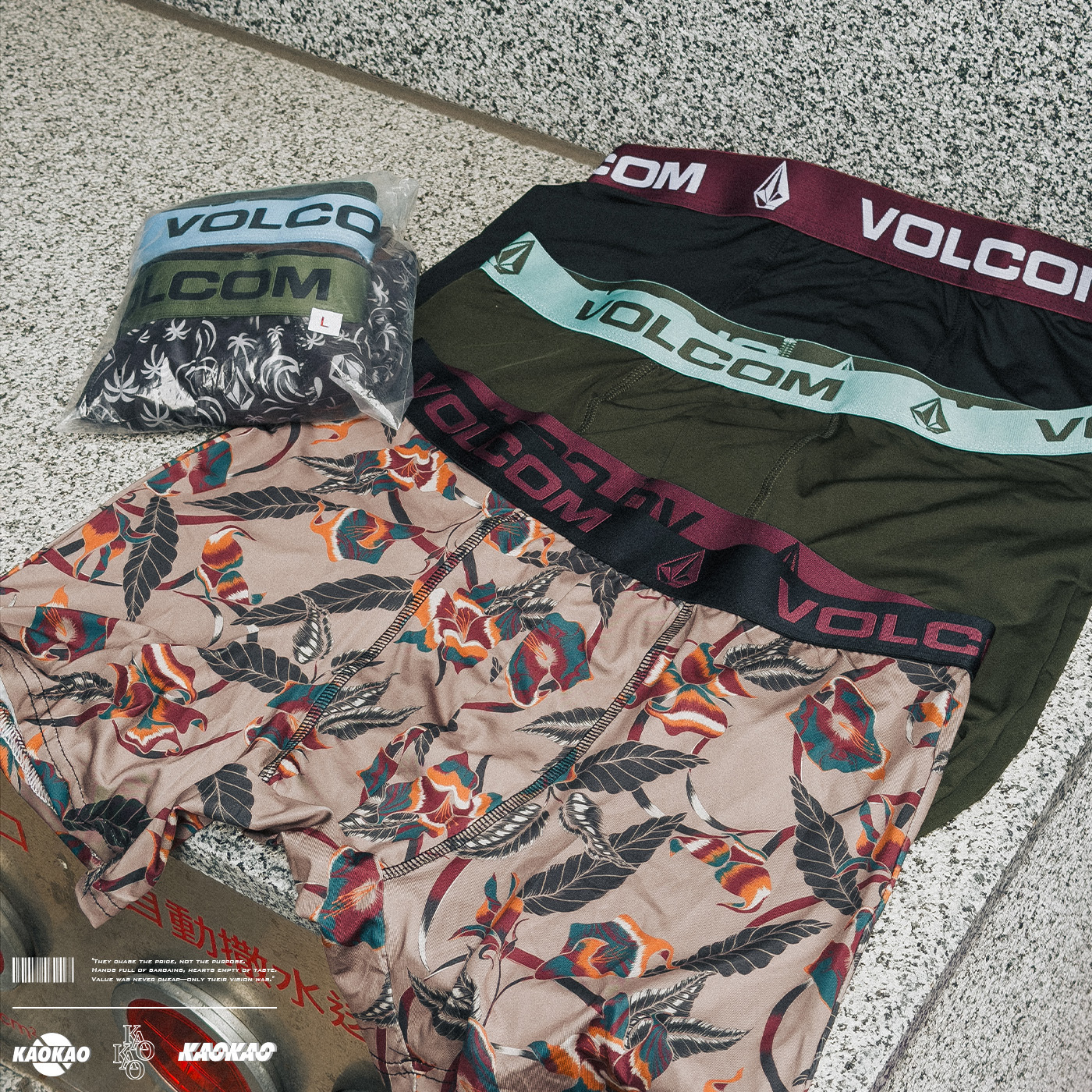 VOLCOM 男款 POLY-SPANDEX 機能四角內褲 一包三件 顏色隨機發貨