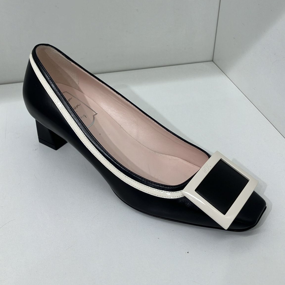 Roger Vivier RV trompette heels leather black white 45mm